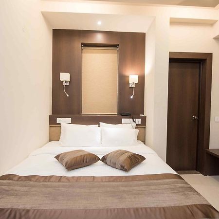 Victoria Paradise Inn Бенаулим Экстерьер фото