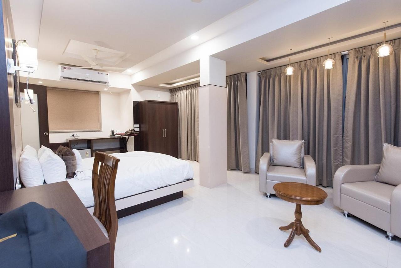 Victoria Paradise Inn Бенаулим Экстерьер фото